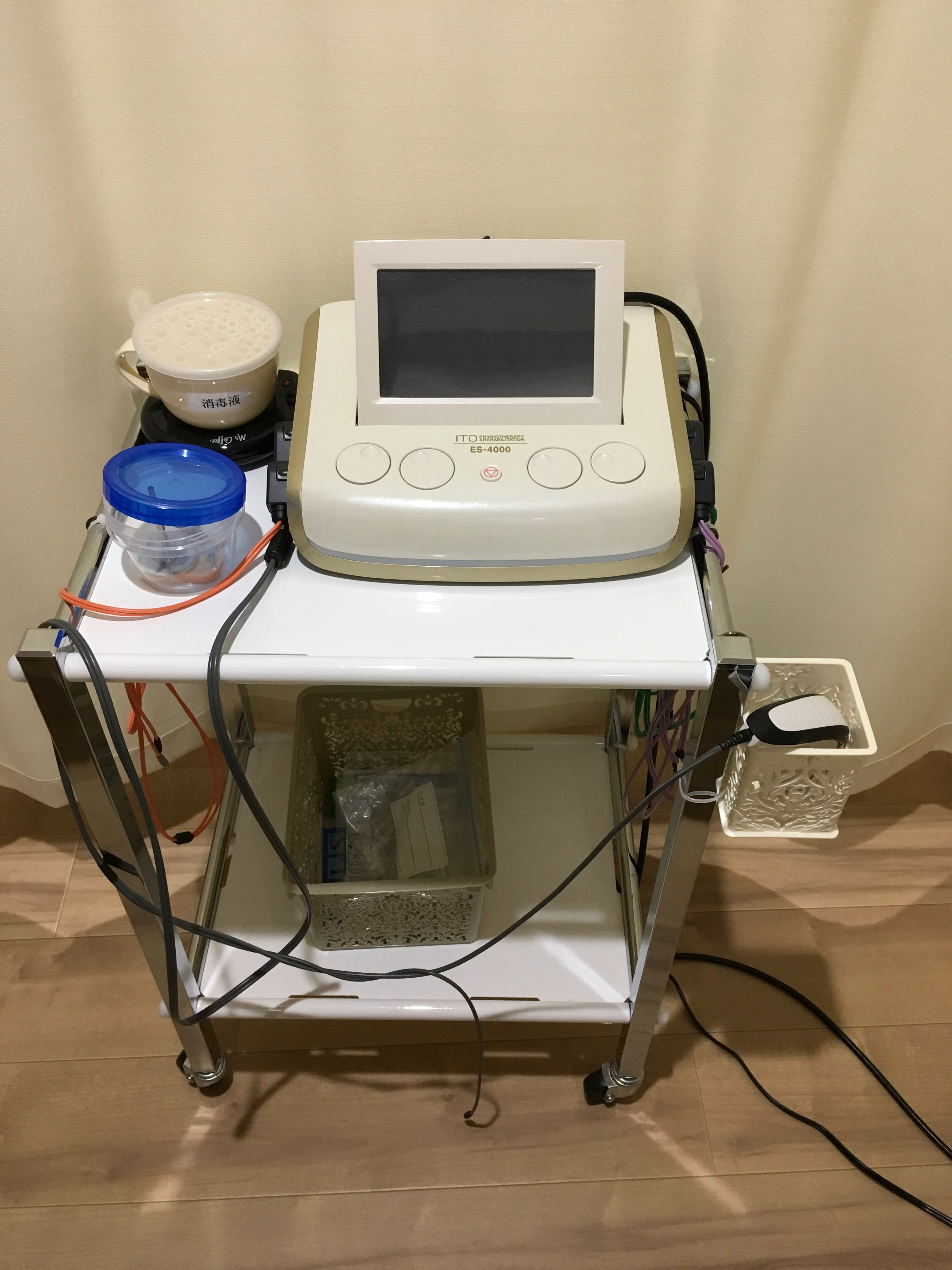 ハイボルト検査&治療器